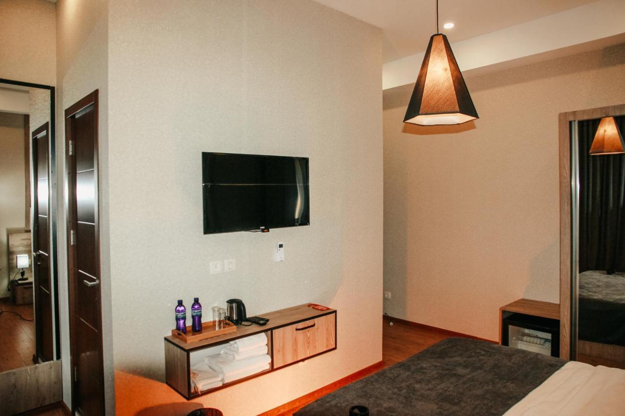 Heart Hotel